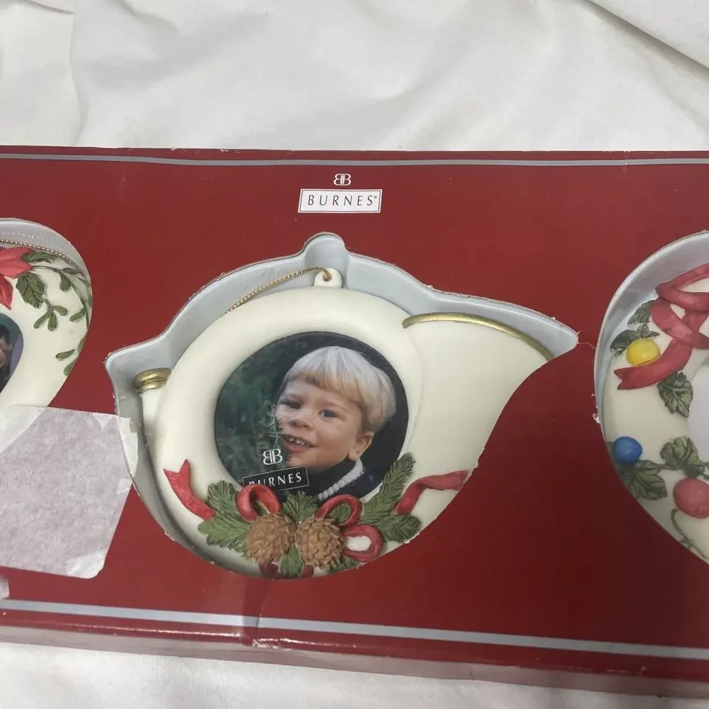 Burnes Brand Three Photo Frame Christmas Holiday Ornaments Wreath Horn Heart 4